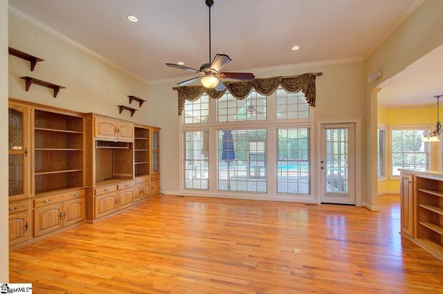 15 Mandarin Circle, Taylors, SC 29687