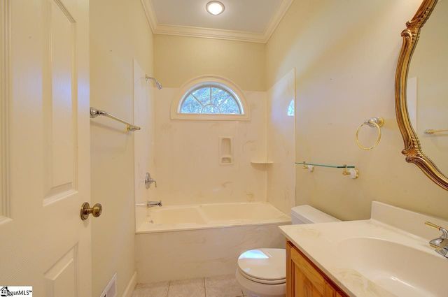 15 Mandarin Circle, Taylors, SC 29687