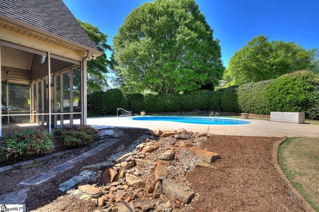 15 Mandarin Circle, Taylors, SC 29687