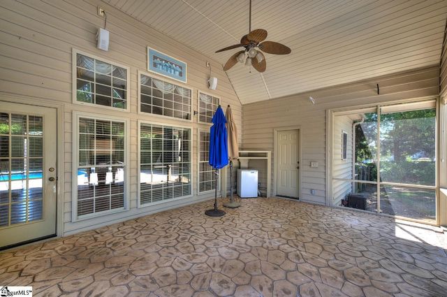 15 Mandarin Circle, Taylors, SC 29687