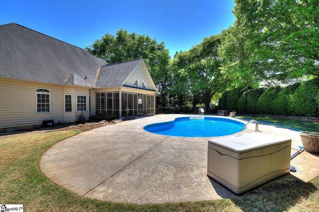 15 Mandarin Circle, Taylors, SC 29687