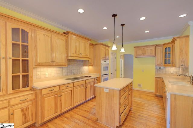 15 Mandarin Circle, Taylors, SC 29687