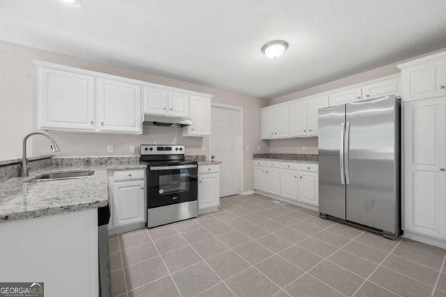 5723 Garden Walk, Flowery Branch, GA 30542