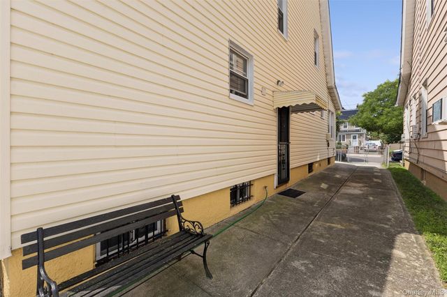 112-17 201st Street, Saint Albans, NY 11412