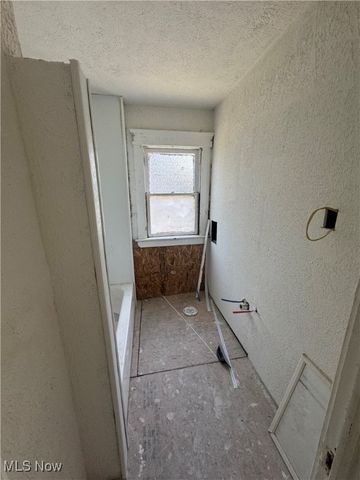 512 Eddy Road, Cleveland, OH 44108