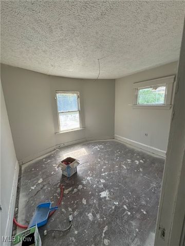 512 Eddy Road, Cleveland, OH 44108