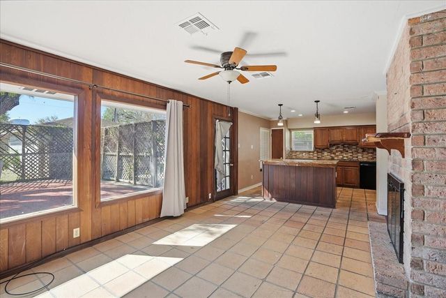 501 Dolphin Place, Corpus Christi, TX 78411