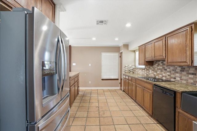 501 Dolphin Place, Corpus Christi, TX 78411