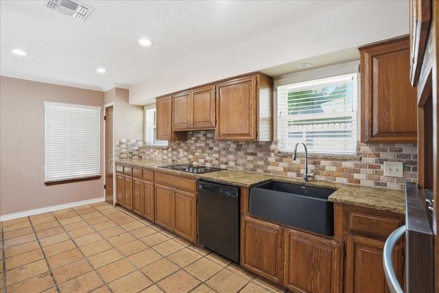 501 Dolphin Place, Corpus Christi, TX 78411