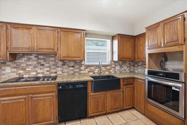 501 Dolphin Place, Corpus Christi, TX 78411