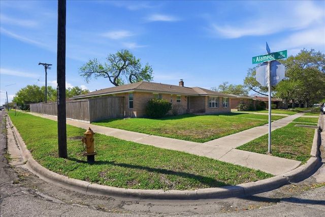 501 Dolphin Place, Corpus Christi, TX 78411