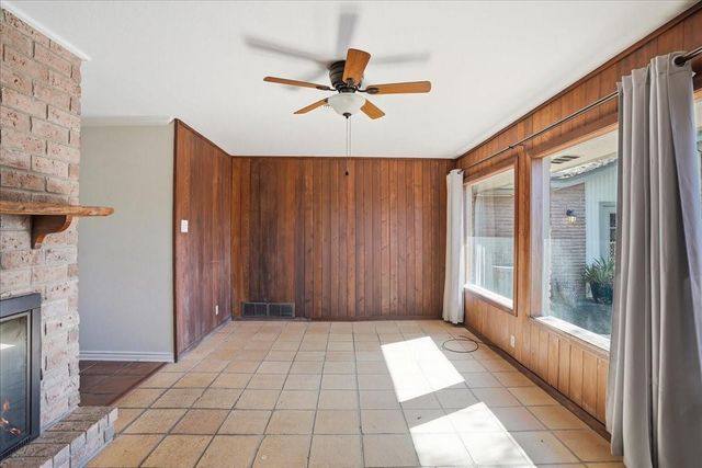 501 Dolphin Place, Corpus Christi, TX 78411