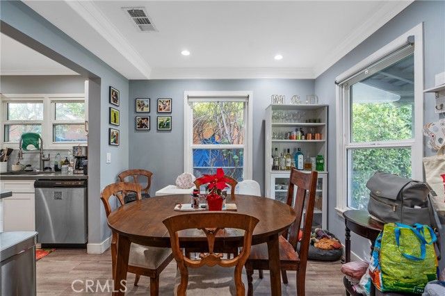 11938 Exposition Boulevard, Los Angeles, CA 90064