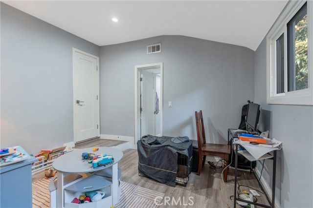 11938 Exposition Boulevard, Los Angeles, CA 90064