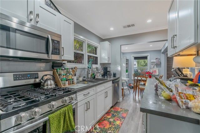 11938 Exposition Boulevard, Los Angeles, CA 90064