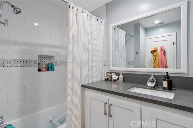 11938 Exposition Boulevard, Los Angeles, CA 90064