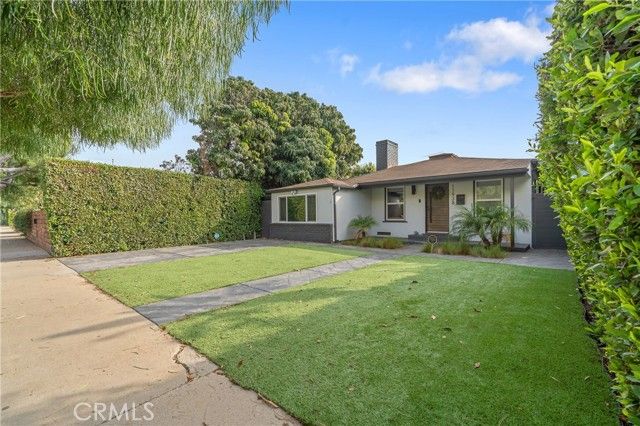 11938 Exposition Boulevard, Los Angeles, CA 90064