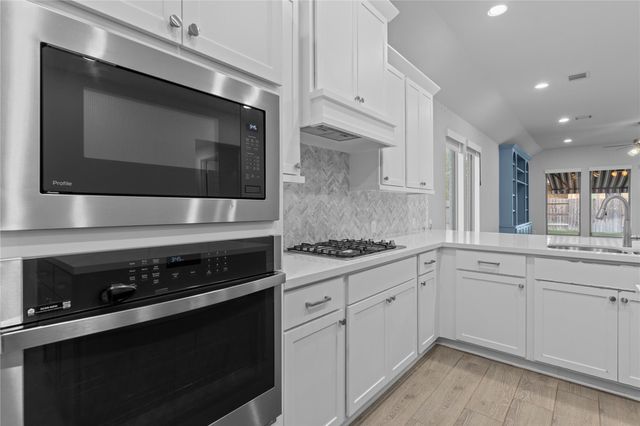 17159 Sandstone Street, Conroe, TX 77302