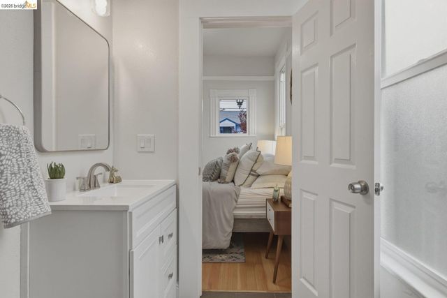 1324 Burnett St, Berkeley, CA 94702