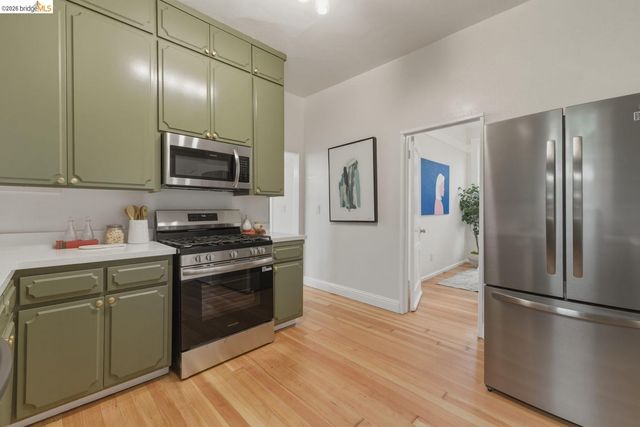 1324 Burnett St, Berkeley, CA 94702