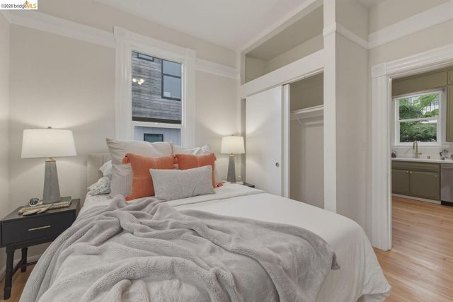 1324 Burnett St, Berkeley, CA 94702