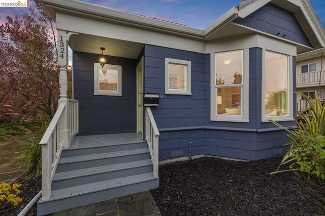 1324 Burnett St, Berkeley, CA 94702
