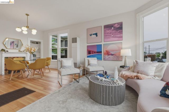1324 Burnett St, Berkeley, CA 94702