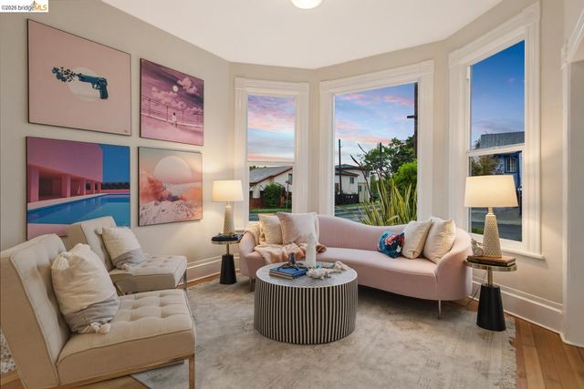 1324 Burnett St, Berkeley, CA 94702