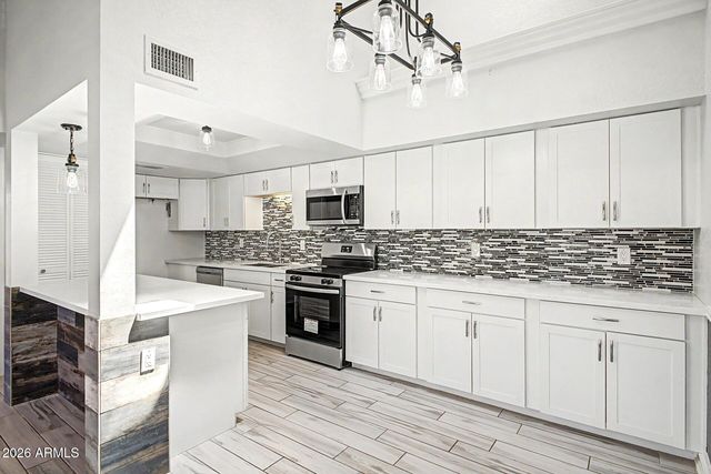 629 N MESA Drive 18, Mesa, AZ 85201