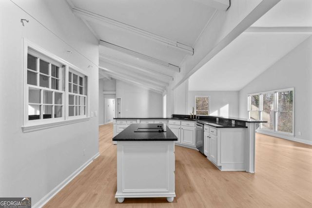 1180 Lakeshore Circle, Gainesville, GA 30501