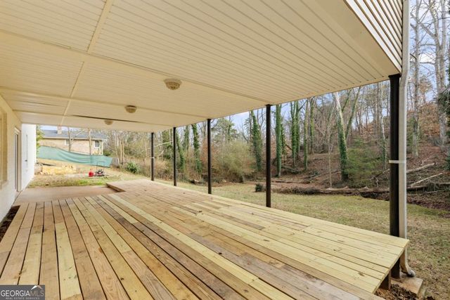 1180 Lakeshore Circle, Gainesville, GA 30501