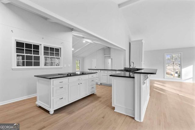 1180 Lakeshore Circle, Gainesville, GA 30501