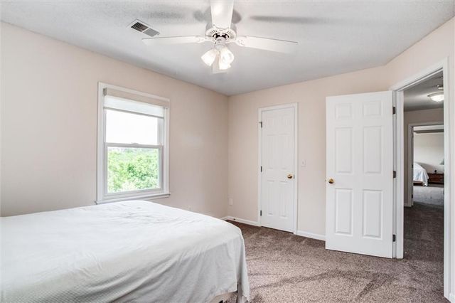 5416 Oakview Street, Shawnee, KS 66216