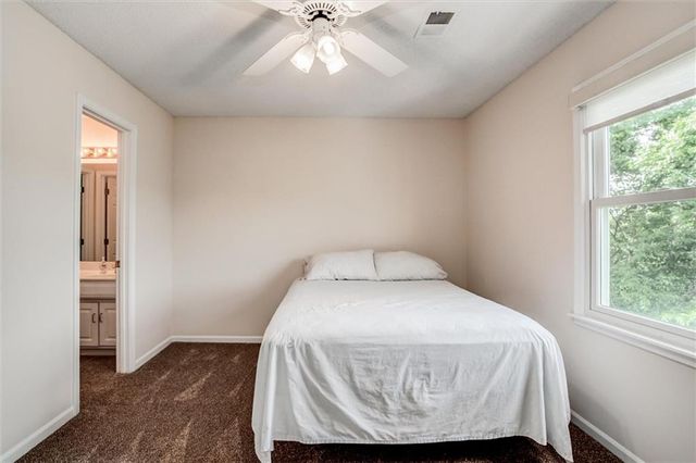 5416 Oakview Street, Shawnee, KS 66216