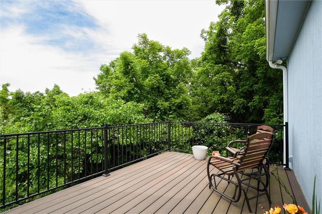 5416 Oakview Street, Shawnee, KS 66216