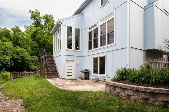 5416 Oakview Street, Shawnee, KS 66216