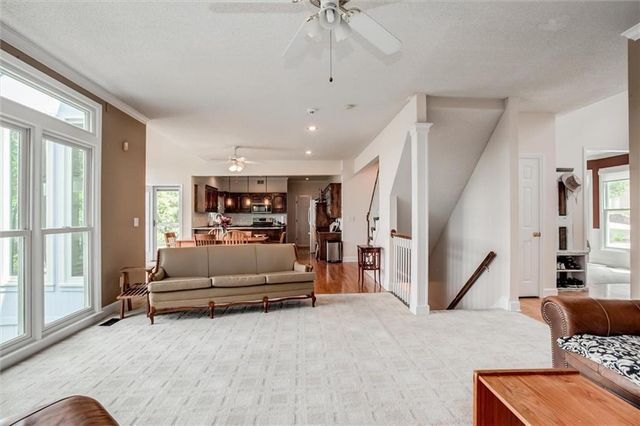 5416 Oakview Street, Shawnee, KS 66216