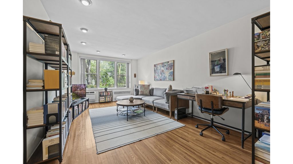 601 Kappock St Apt 2F, New York City, NY 10463