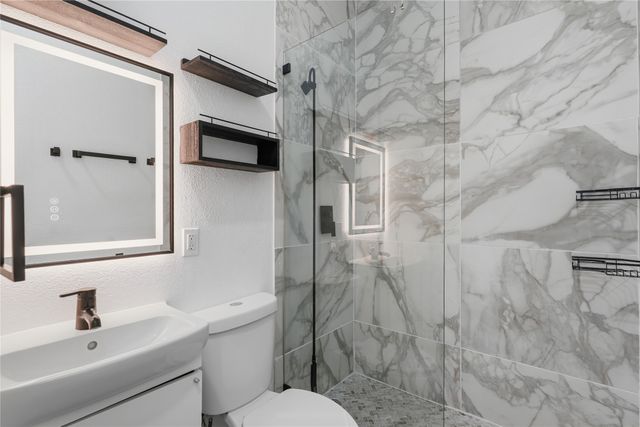 506 N Lancaster Avenue 506A, Dallas, TX 75203