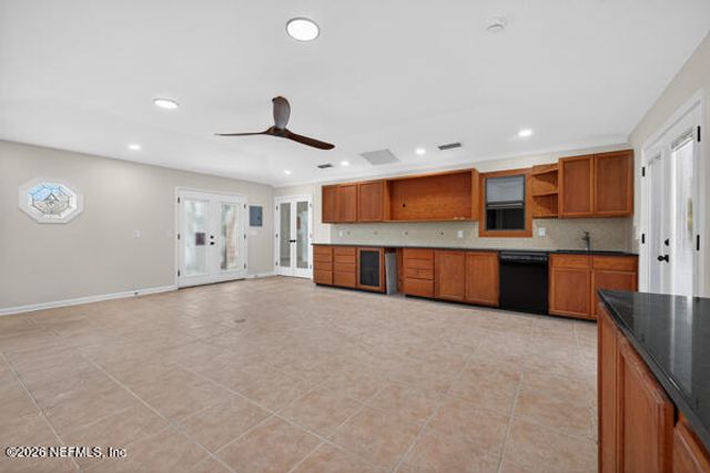 14423 POND PL Drive, Jacksonville, FL 32223