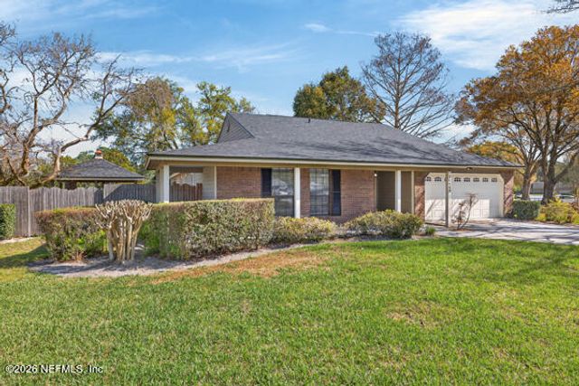 14423 POND PL Drive, Jacksonville, FL 32223
