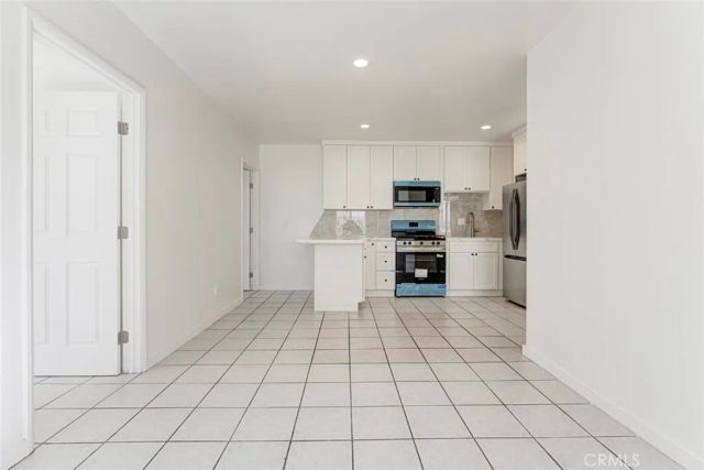 7406 Radford 2, North Hollywood, CA 91605