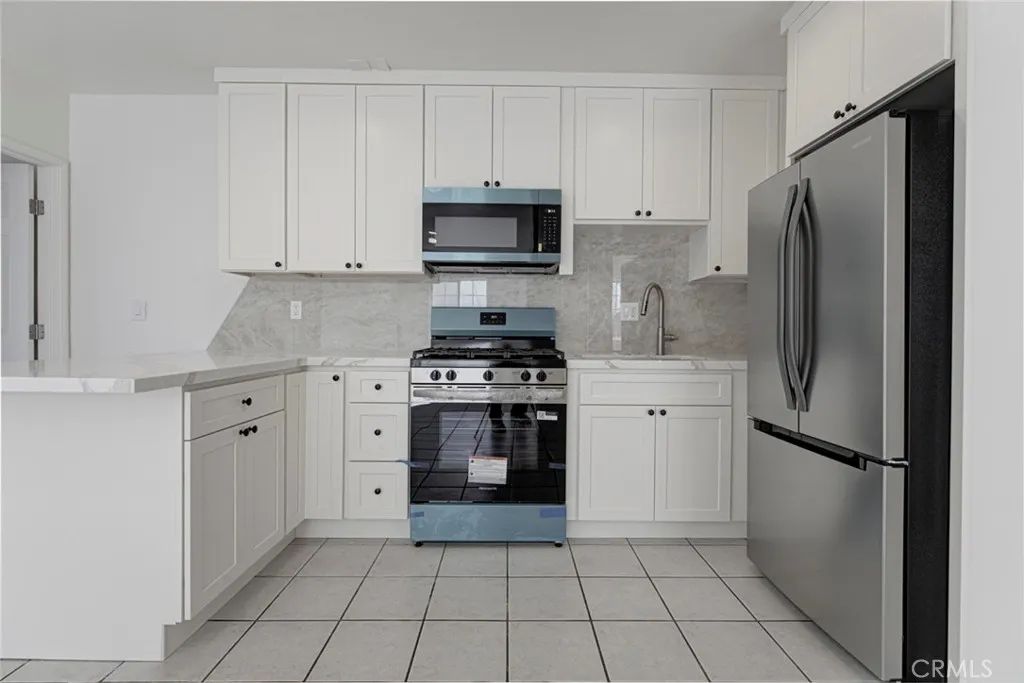 7406 Radford 2, North Hollywood, CA 91605