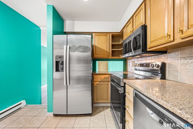 426 Emmett Street APT A, Bristol, CT 06010