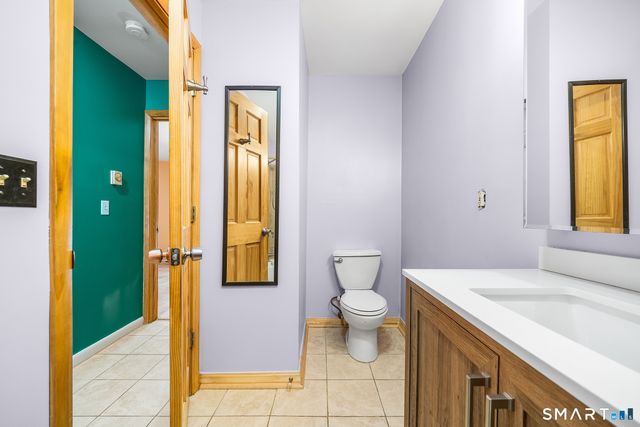 426 Emmett Street APT A, Bristol, CT 06010