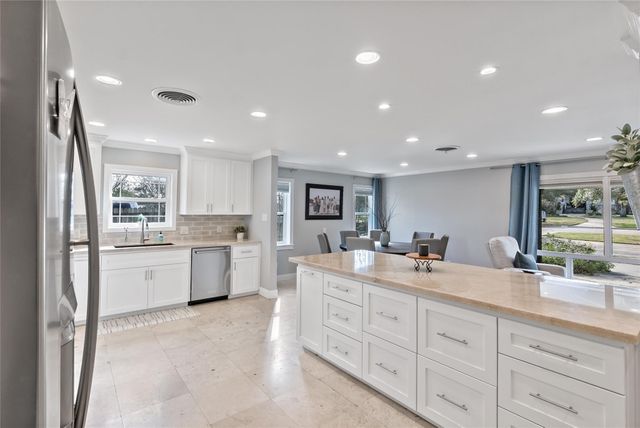 507 Crescent Drive, Bryan, TX 77801