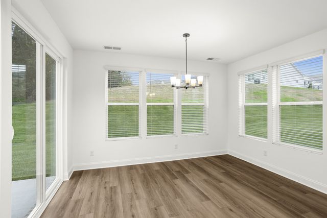 1555 Oak Springs Drive, Columbia, TN 38401