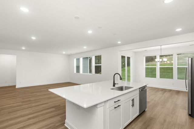 1555 Oak Springs Drive, Columbia, TN 38401