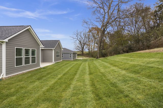 1555 Oak Springs Drive, Columbia, TN 38401