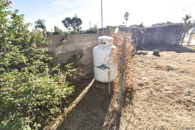 842 11th Street, Ramona, CA 92065